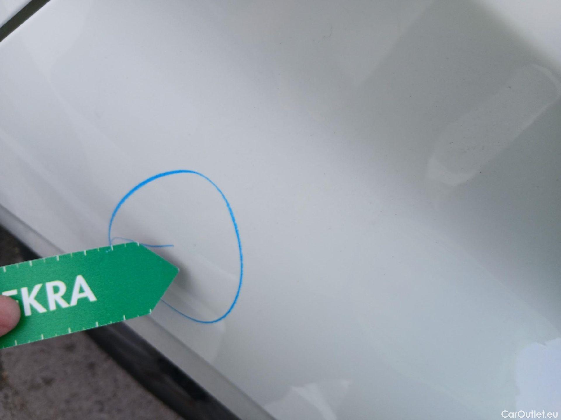  Peugeot  308 PEUGEOT  / 2021 / 5P / berlina con portón 5P Active Pack BlueHDi 130 S&S MAN (AC2) #15