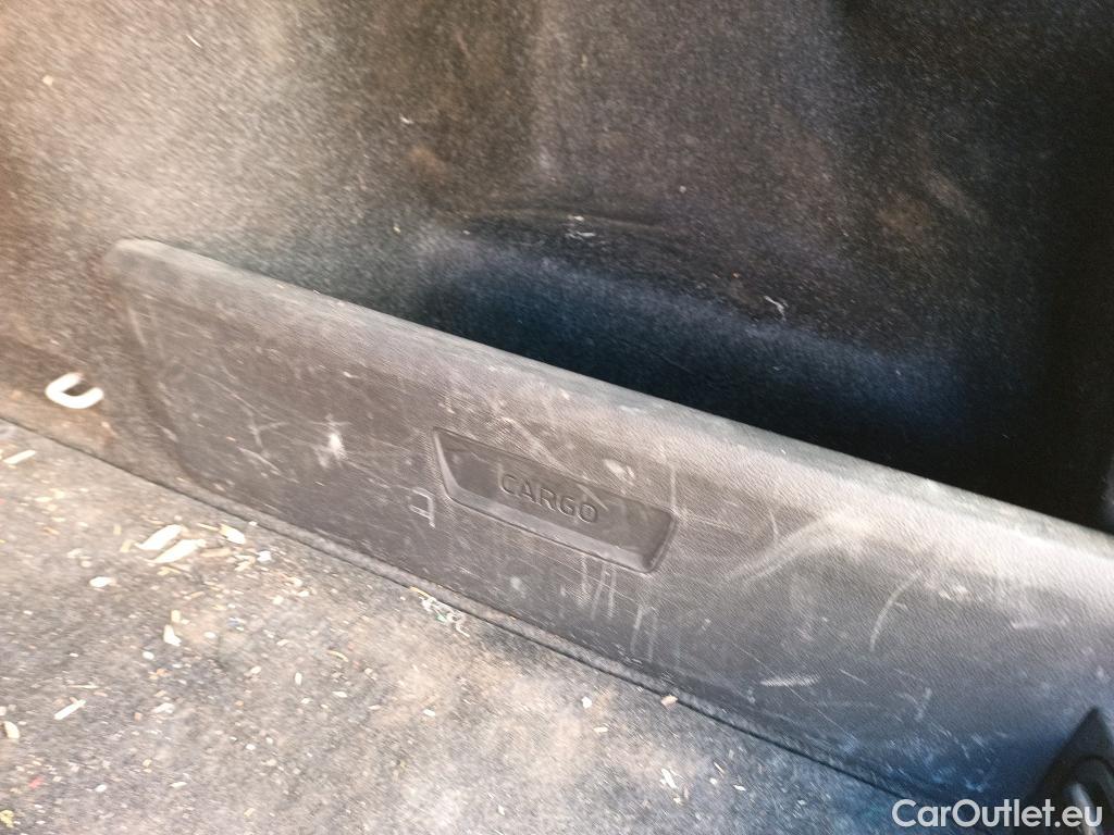  Skoda  Octavia SKODA  / 2020 / 5P / familiar Combi 2.0 TDI 110kW (150CV) DSG Style #37