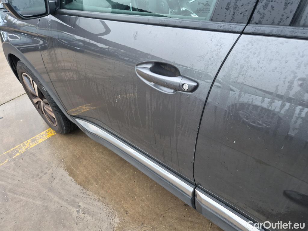  Peugeot  3008 PEUGEOT  / 2020 / 5P / todoterreno 1.5 BlueHDi 96kW (130CV) S&S Allure EAT8 #5