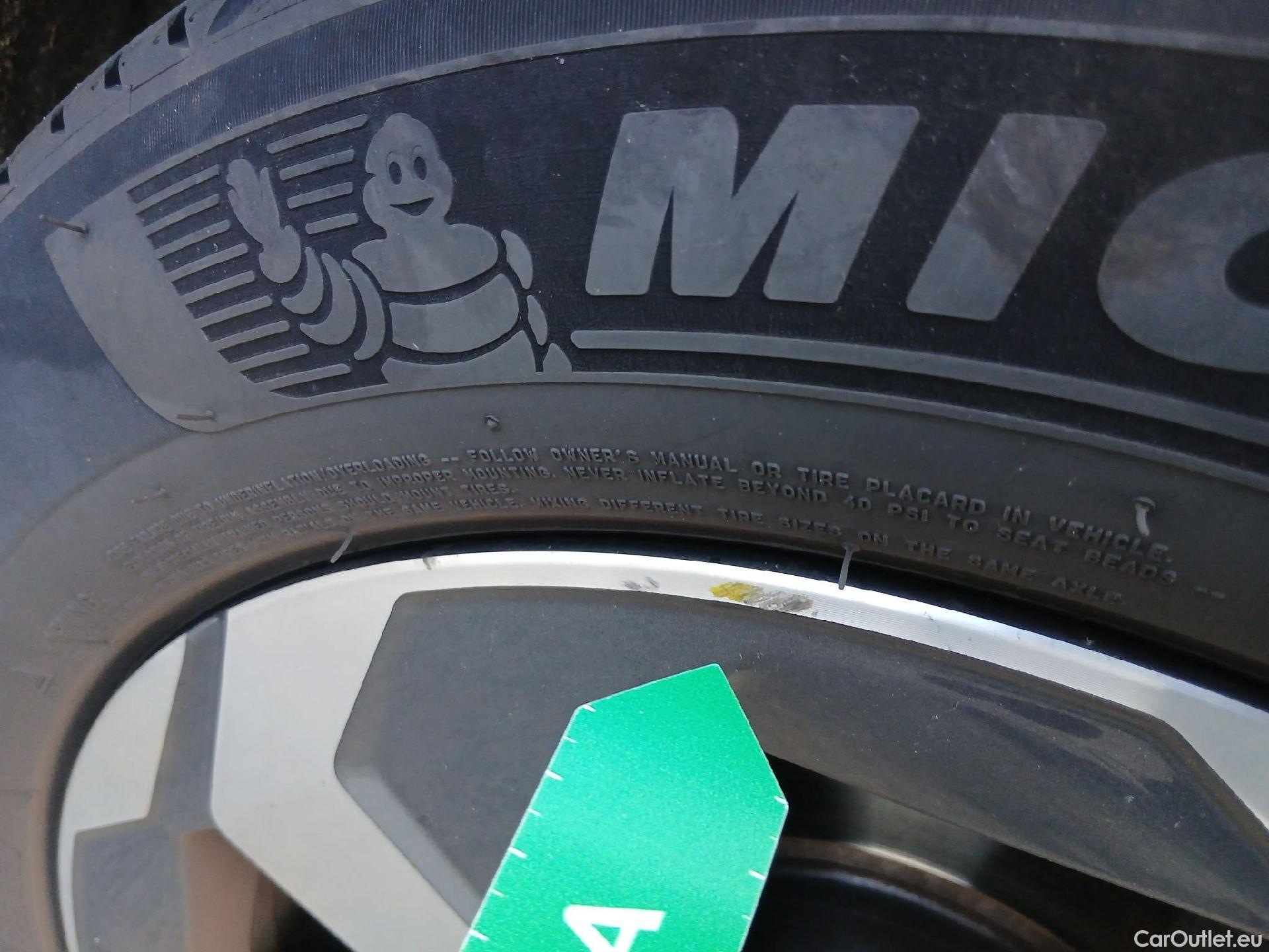  Nissan  Qashqai NISSAN  / 2021 / 5P / todoterreno DIG-T 103kW N-Connecta (Skyline Pack) #5