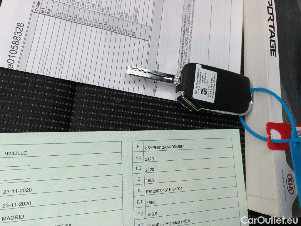  KIA  Sportage KIA  1.6MHEV Drive 100kW(136CV) 4x2(Crist Tintados) #2