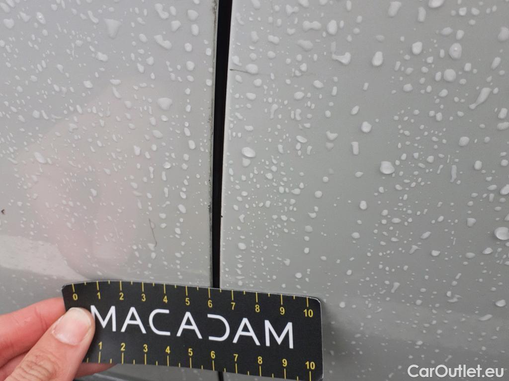  Peugeot  3008 PEUGEOT  Hybrid / 2020 / 5P / todoterreno 225 e-EAT8 Allure #4