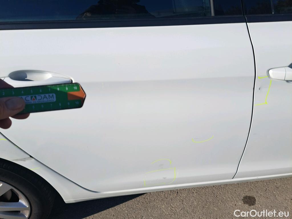  Peugeot  308 PEUGEOT  / 2017 / 5P / berlina con portón 5p Active Pack BlueHDi 130 S&S #4