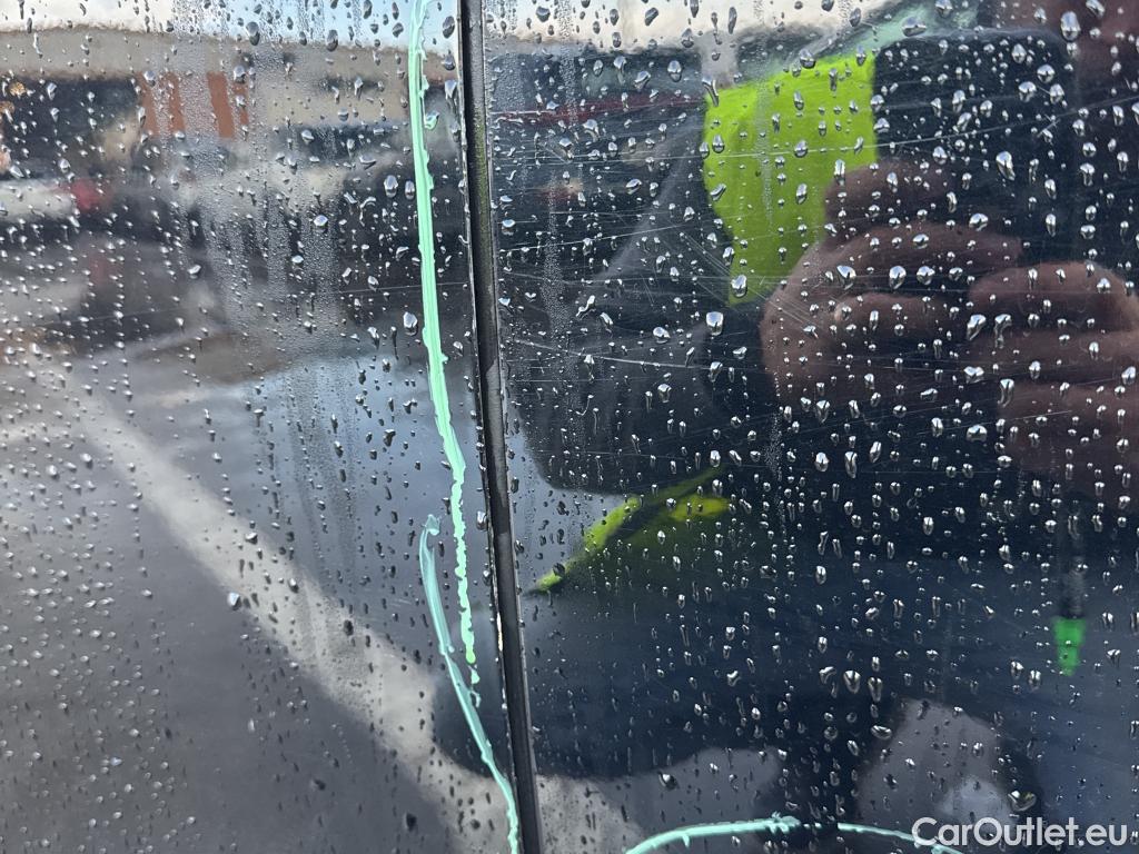  Peugeot  2008 PEUGEOT  / 2019 / 5P / todoterreno GT Pack Puretech 130 S&S EAT8 #15