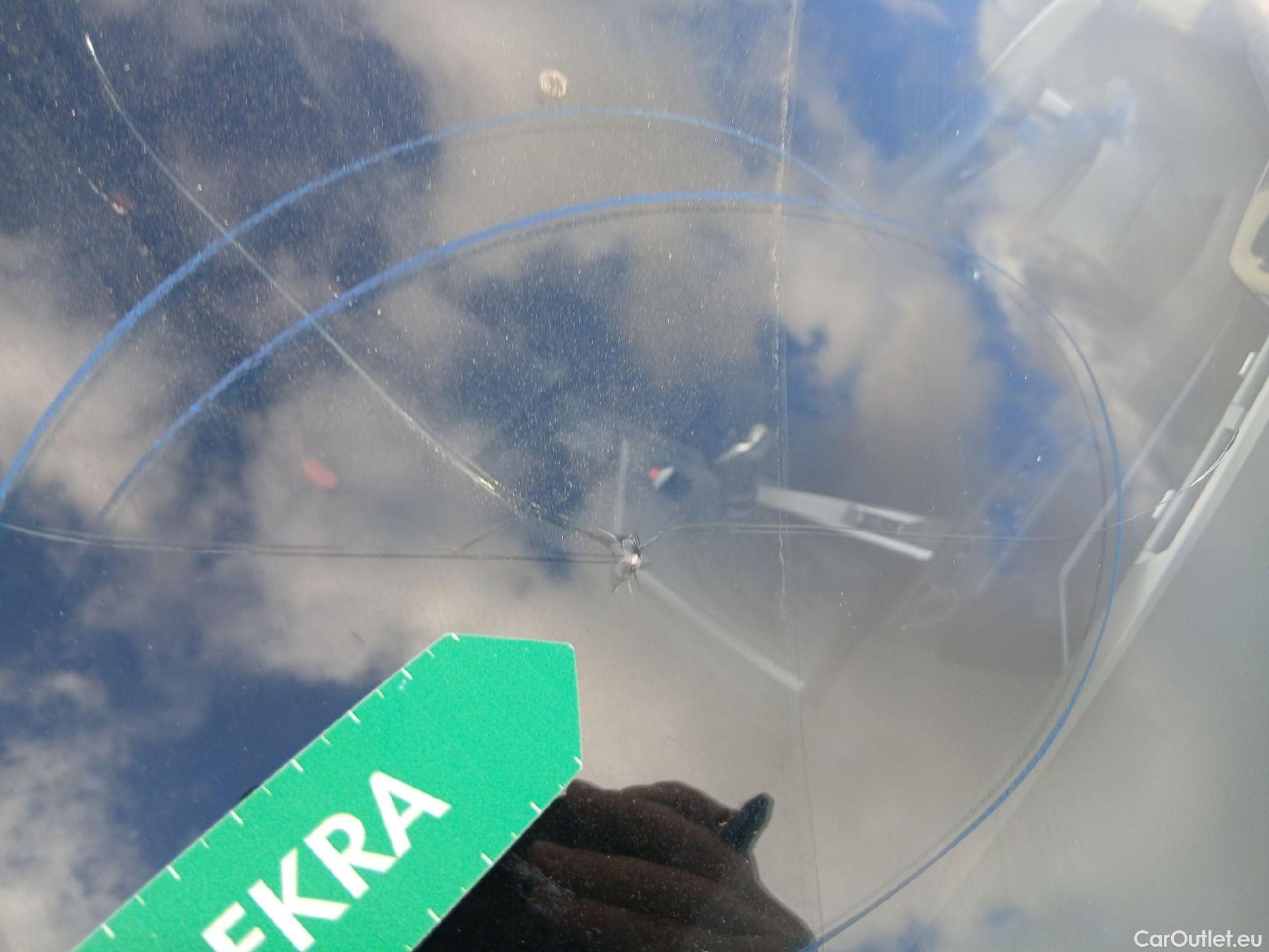  Peugeot  308 PEUGEOT  / 2021 / 5P / berlina con portón 5P Active Pack BlueHDi 130 S&S MAN (AC2) #6