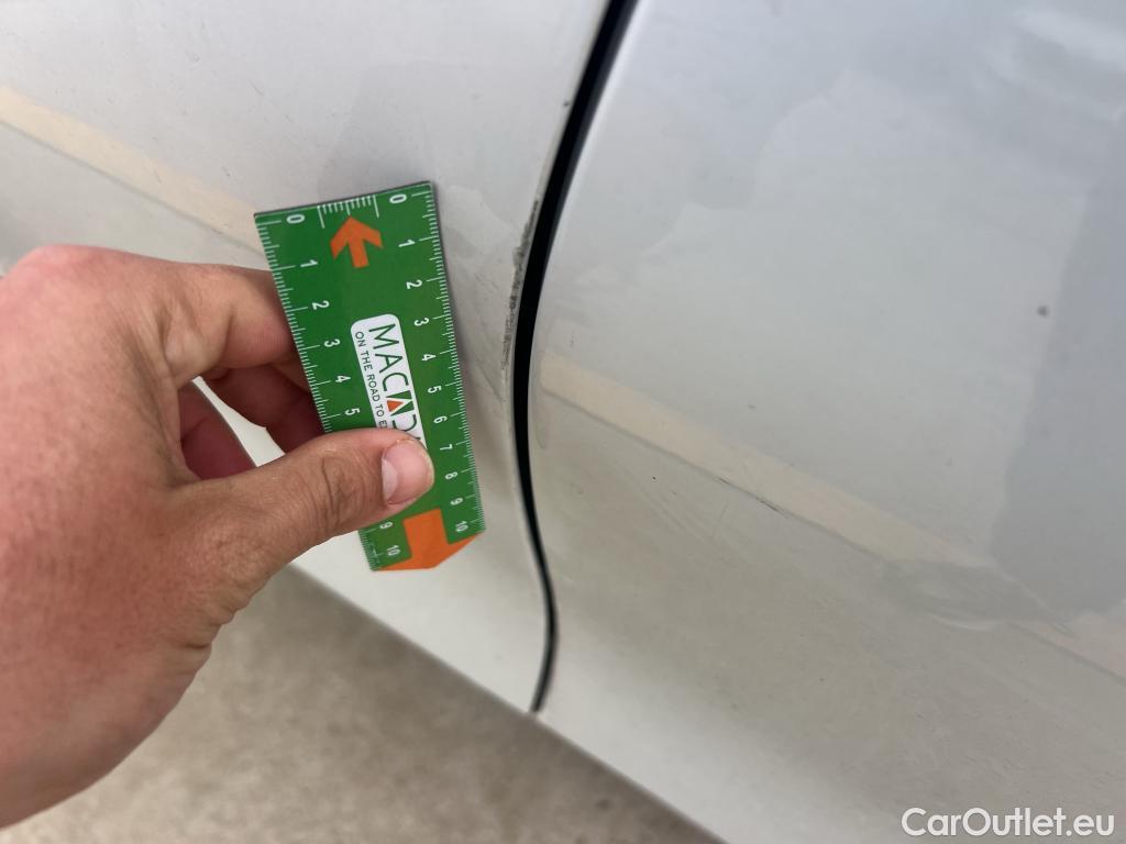  Bmw  Serie 3 BMW  / 2018 / 4P / sedán 320d Auto. #2