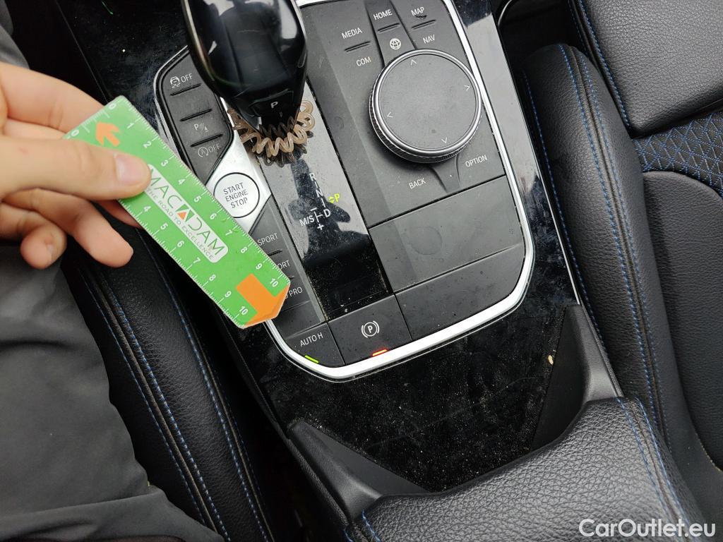  Bmw  Serie 1 BMW  / 2019 / 5P / berlina con portón 118i #26