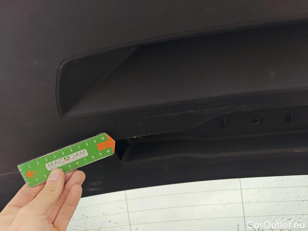  Bmw  Serie 1 BMW  / 2019 / 5P / berlina con portón 118i #13