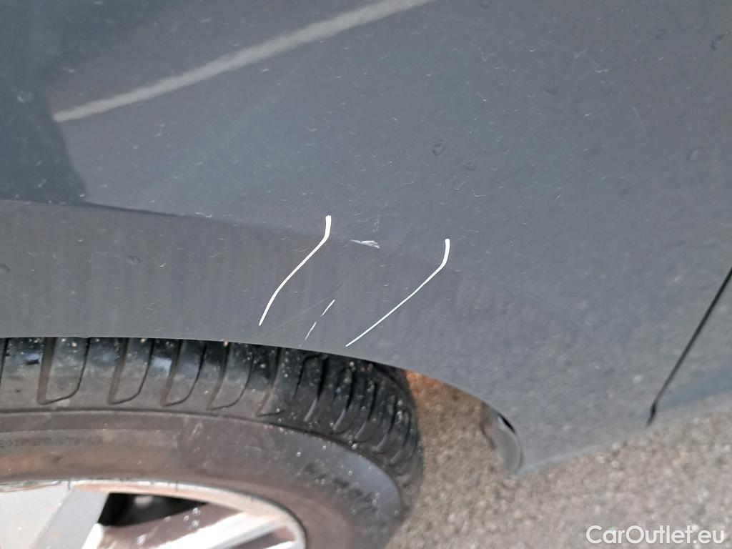  Volkswagen  Touran VOLKSWAGEN  / 2015 / 5P / monovolumen compacto Advance 1.5 TSI 110kW (150CV) DSG #21