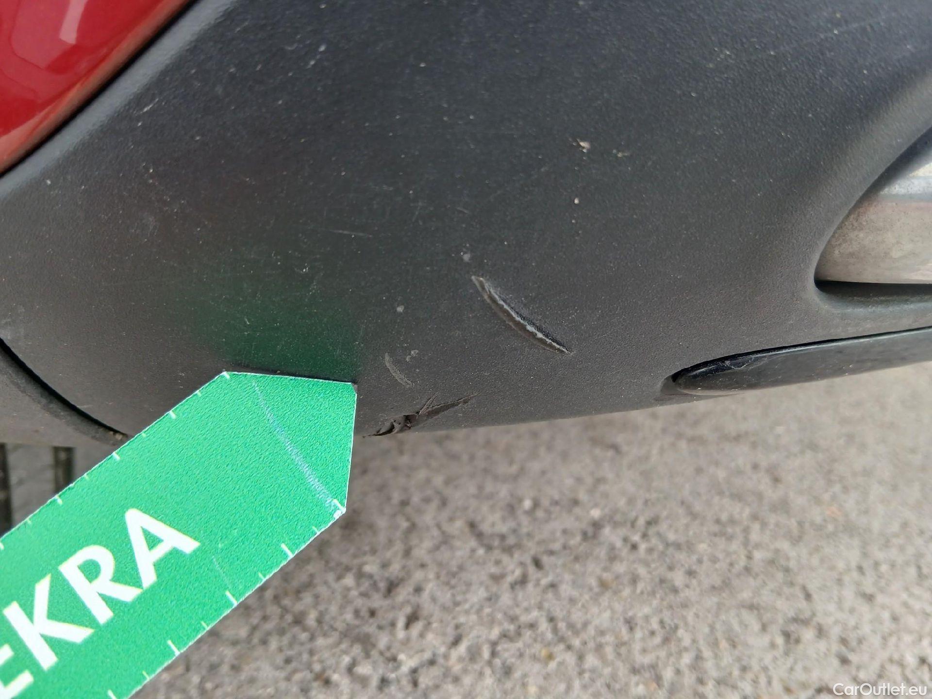  Mercedes  A-Klasse MERCEDES-BENZ Clase A / 2018 / 5P / berlina con portón A 250 e #23