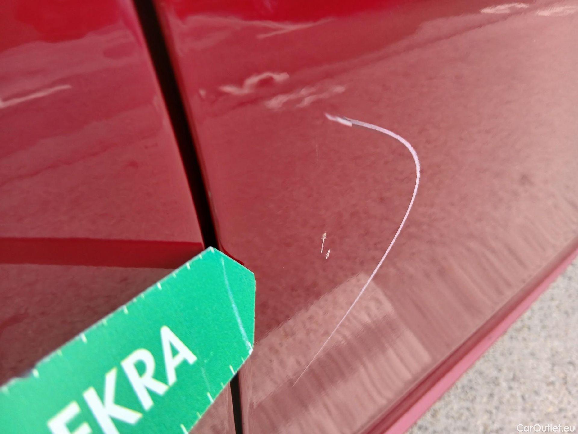  Mercedes  A-Klasse MERCEDES-BENZ Clase A / 2018 / 5P / berlina con portón A 250 e #43