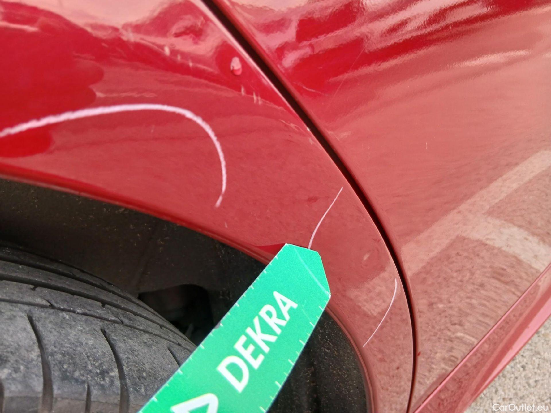  Mercedes  A-Klasse MERCEDES-BENZ Clase A / 2018 / 5P / berlina con portón A 250 e #36