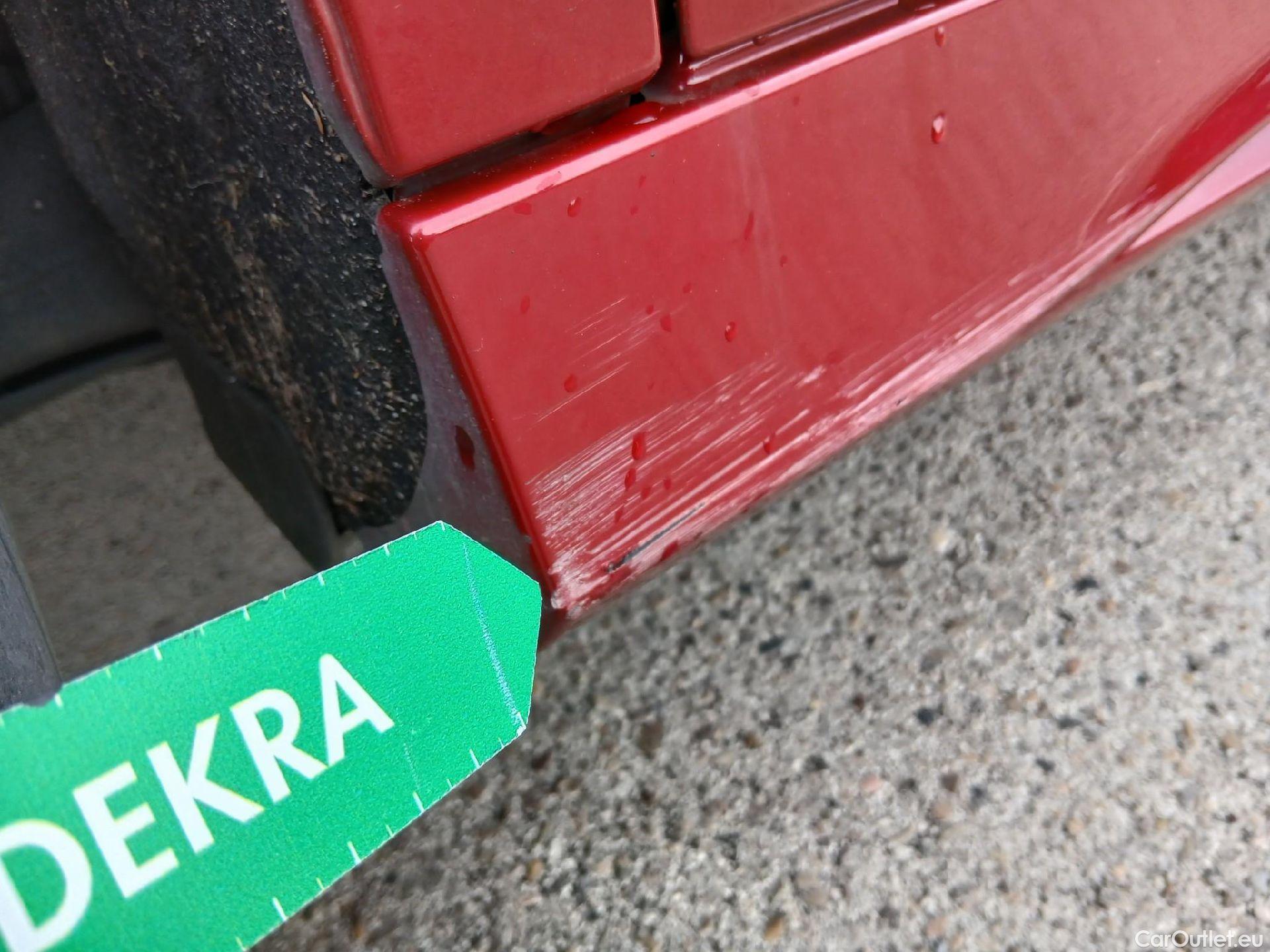  Mercedes  A-Klasse MERCEDES-BENZ Clase A / 2018 / 5P / berlina con portón A 250 e #38