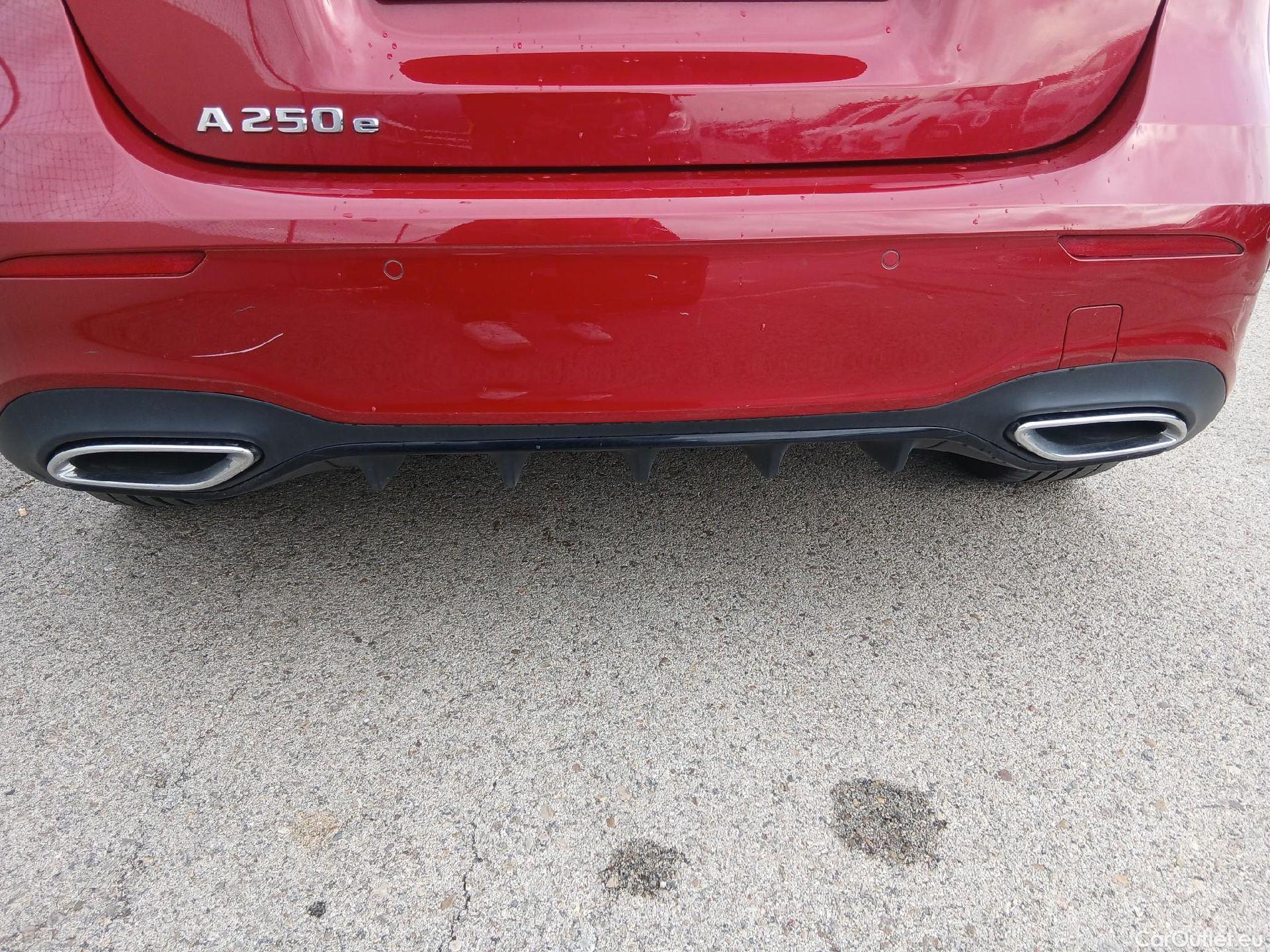  Mercedes  A-Klasse MERCEDES-BENZ Clase A / 2018 / 5P / berlina con portón A 250 e #22