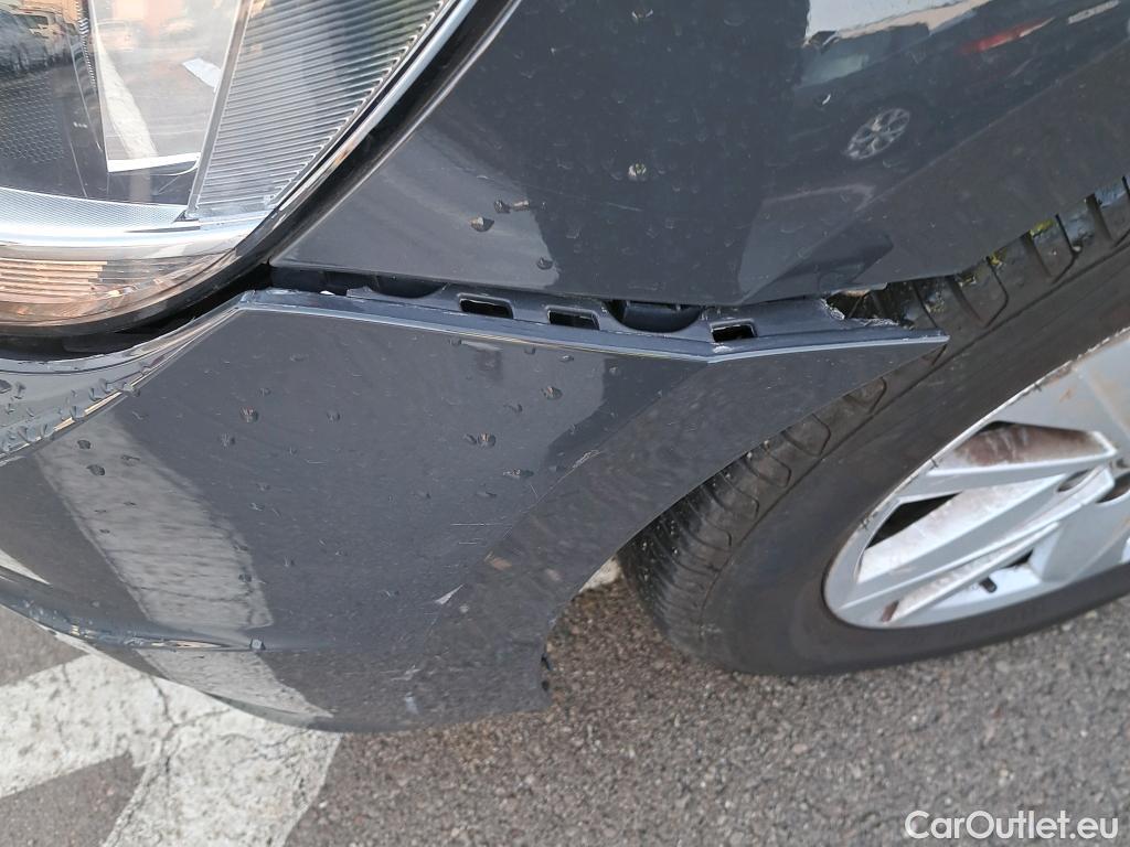  Volkswagen  Touran VOLKSWAGEN  / 2015 / 5P / monovolumen compacto Advance 1.5 TSI 110kW (150CV) DSG #3