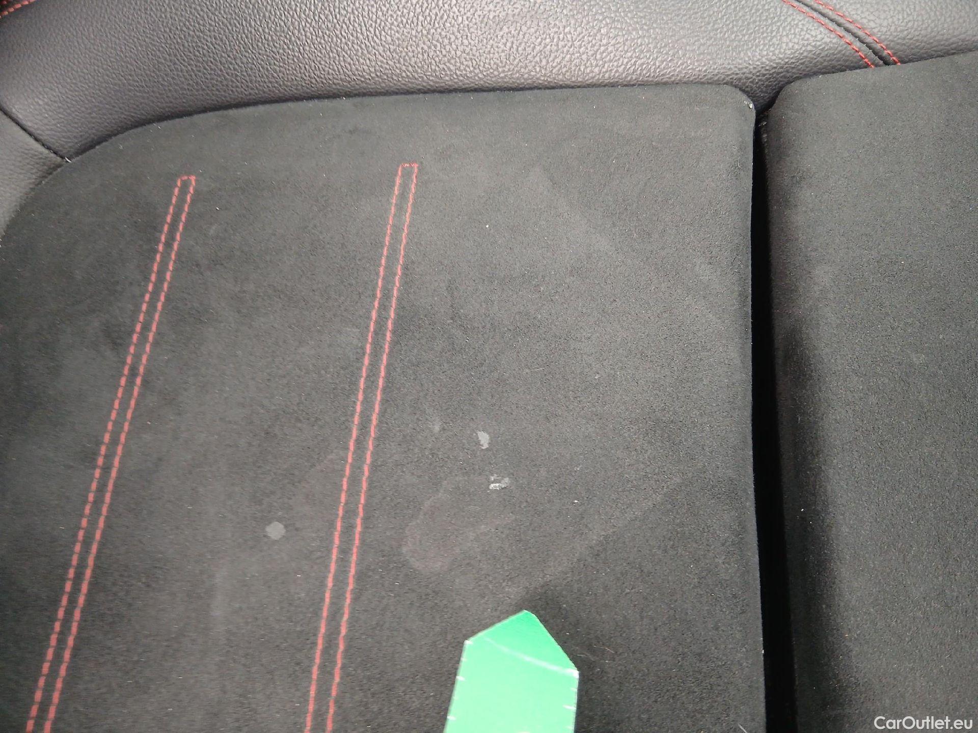  Mercedes  A-Klasse MERCEDES-BENZ Clase A / 2018 / 5P / berlina con portón A 250 e #56