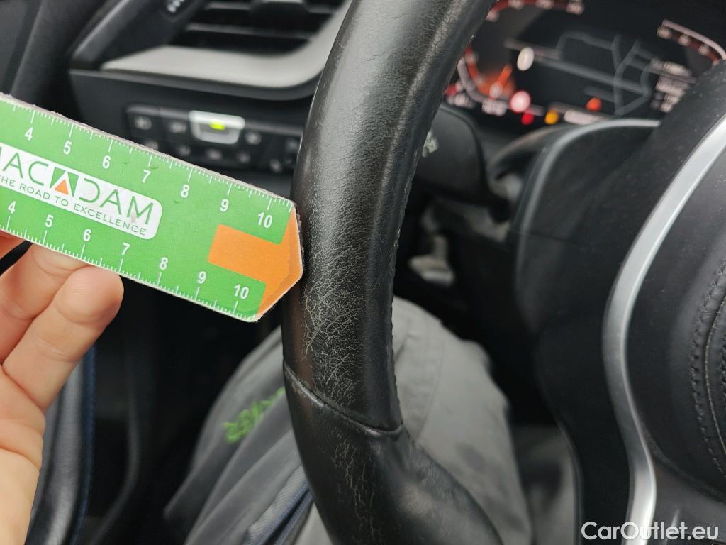  Bmw  Serie 1 BMW  / 2019 / 5P / berlina con portón 118i #18