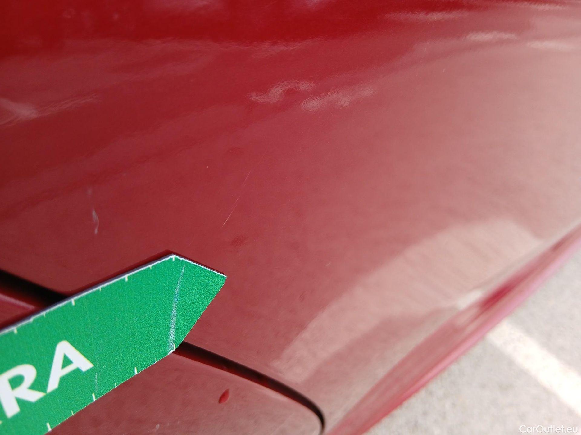  Mercedes  A-Klasse MERCEDES-BENZ Clase A / 2018 / 5P / berlina con portón A 250 e #41