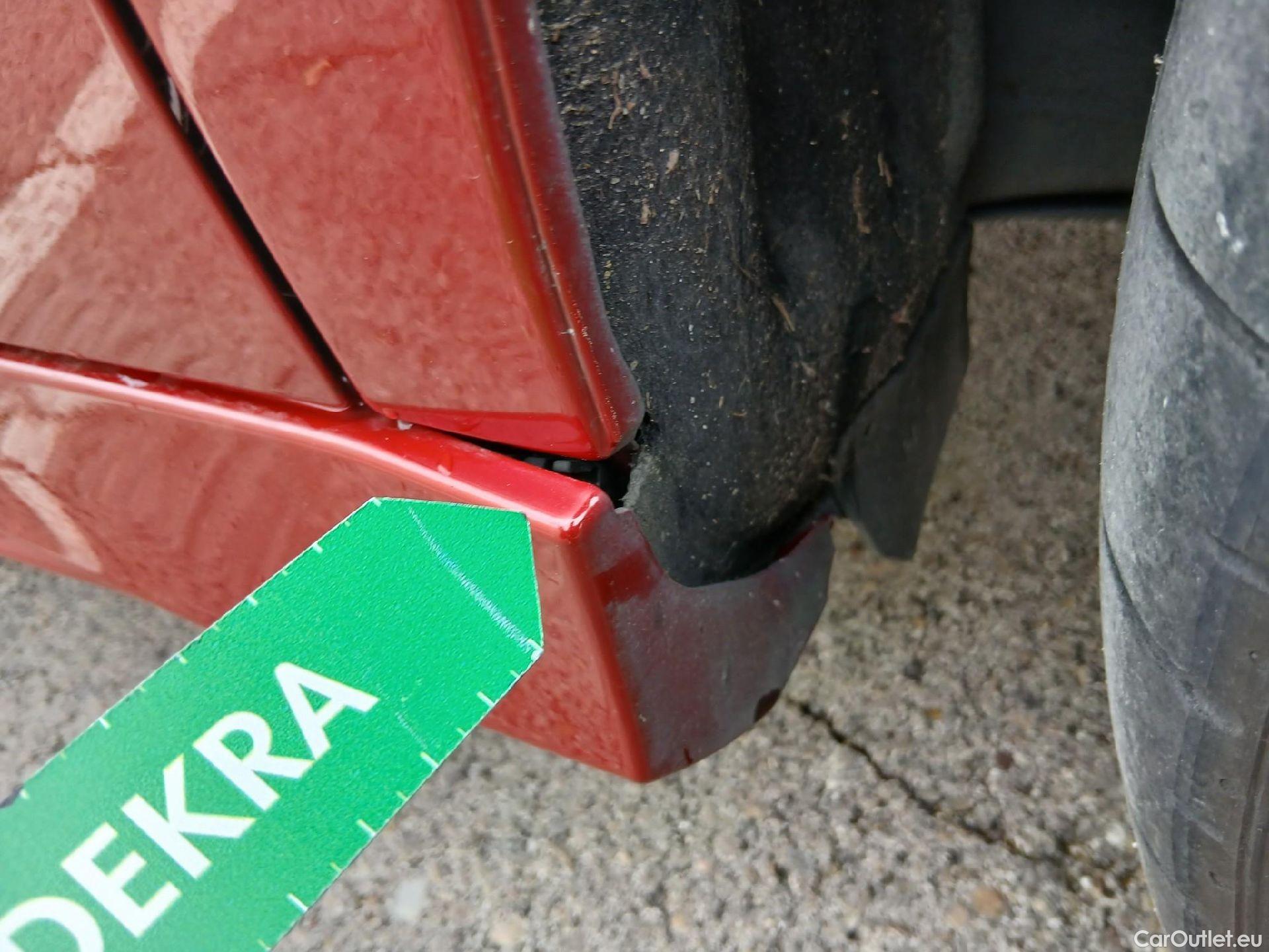  Mercedes  A-Klasse MERCEDES-BENZ Clase A / 2018 / 5P / berlina con portón A 250 e #14