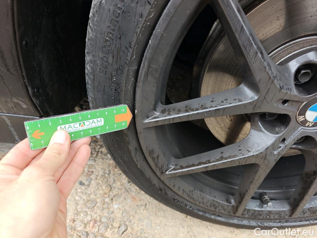  Bmw  Serie 1 BMW  / 2019 / 5P / berlina con portón 118i #11