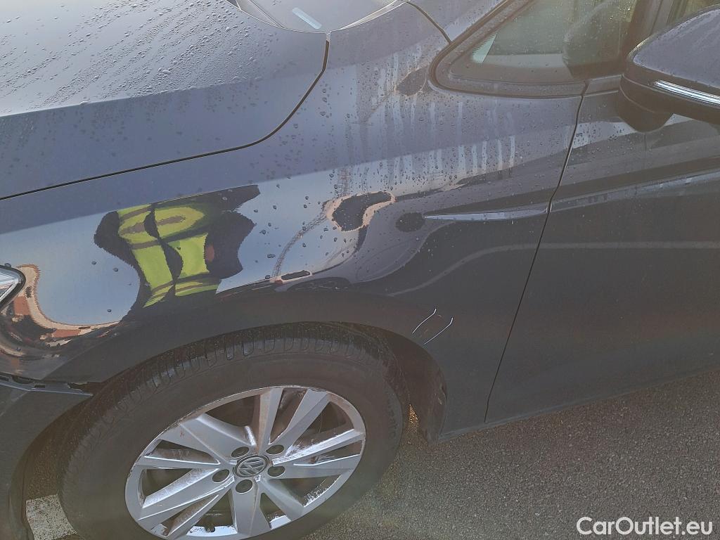  Volkswagen  Touran VOLKSWAGEN  / 2015 / 5P / monovolumen compacto Advance 1.5 TSI 110kW (150CV) DSG #20