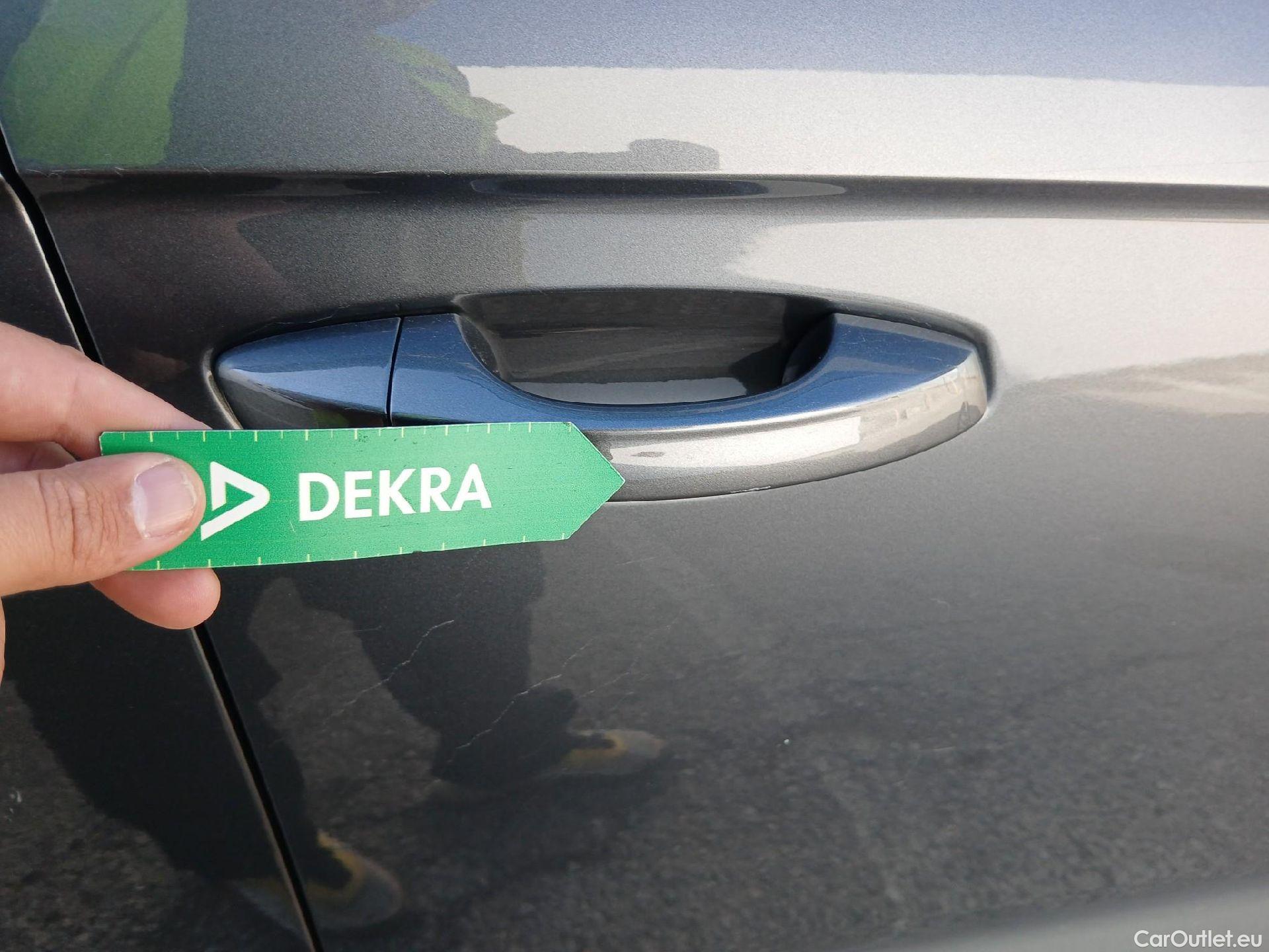  Volkswagen  T-ROC VOLKSWAGEN  / 2017 / 5P / todoterreno Advance 2.0 TDI 110kW (150CV) DSG (AC2) #25