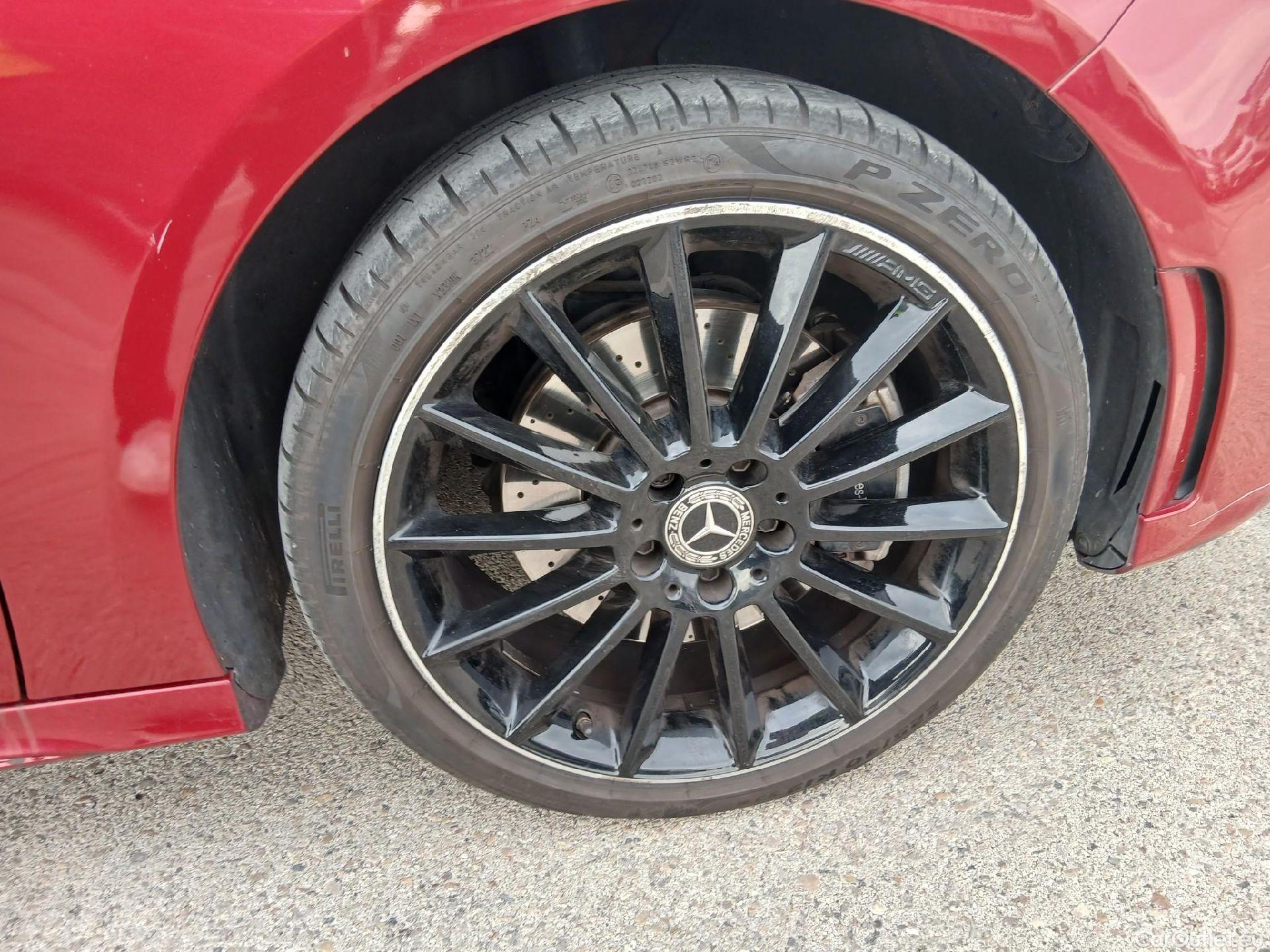  Mercedes  A-Klasse MERCEDES-BENZ Clase A / 2018 / 5P / berlina con portón A 250 e #44