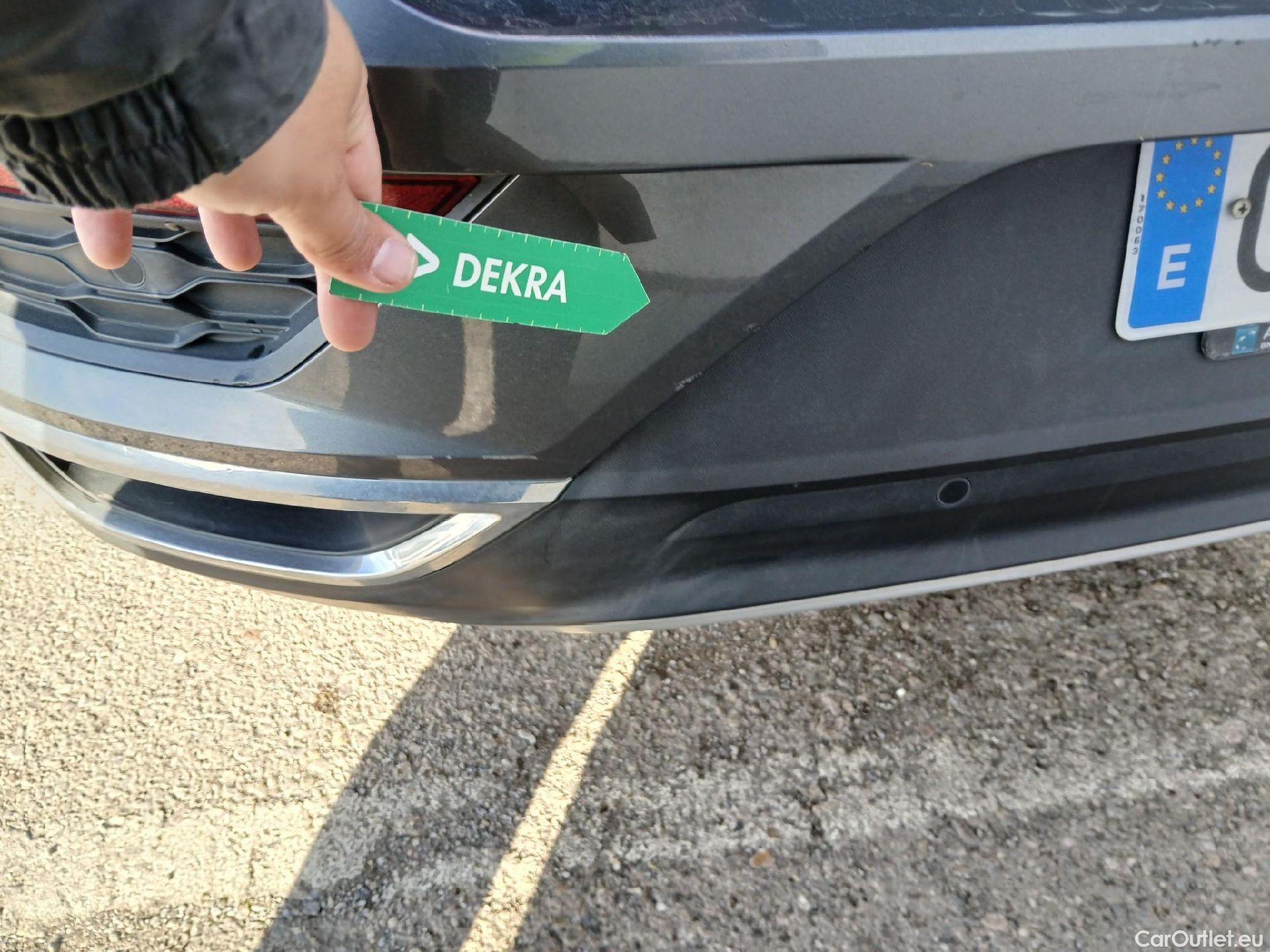  Volkswagen  T-ROC VOLKSWAGEN  / 2017 / 5P / todoterreno Advance 2.0 TDI 110kW (150CV) DSG (AC2) #17