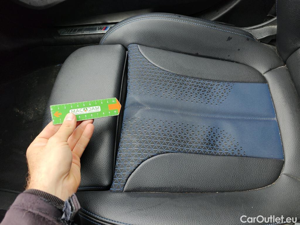  Bmw  Serie 1 BMW  / 2019 / 5P / berlina con portón 118i #25