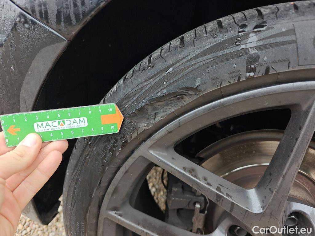  Bmw  Serie 1 BMW  / 2019 / 5P / berlina con portón 118i #7