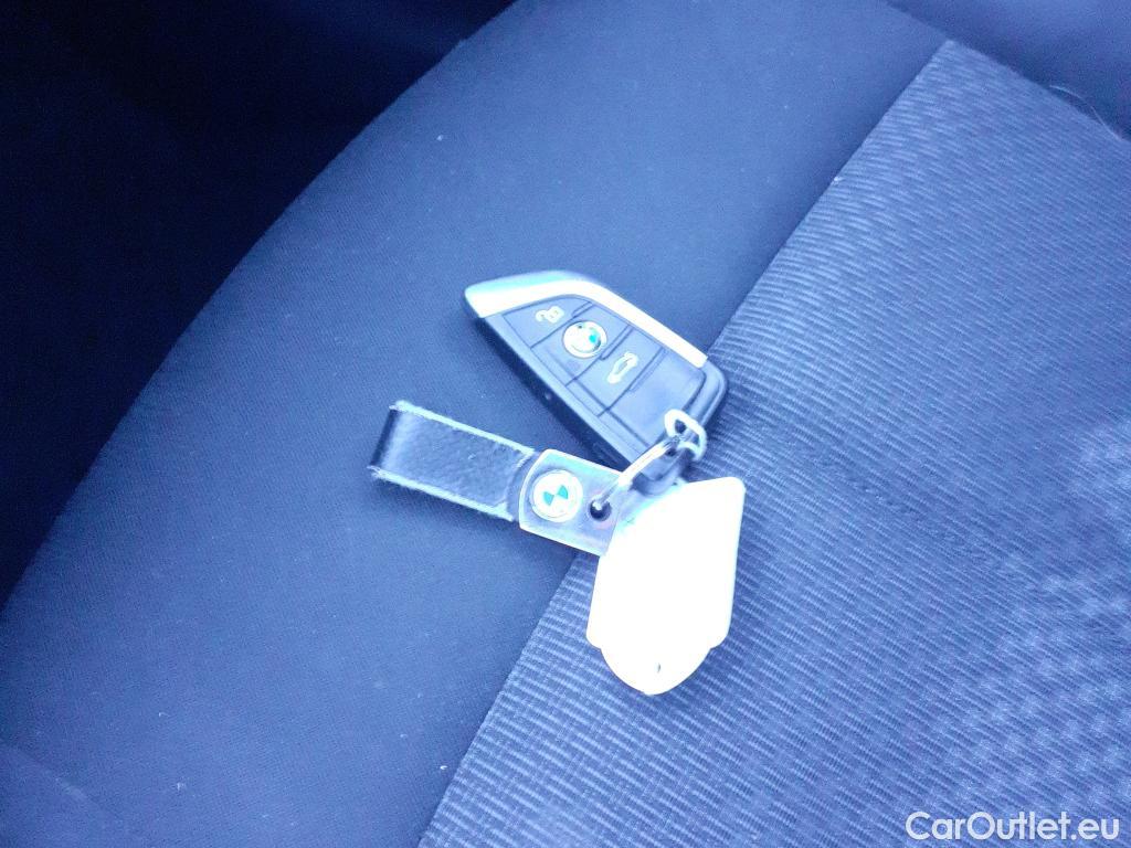  Bmw  X1 BMW  / 2019 / 5P / todoterreno sDrive18dA Corporate #1