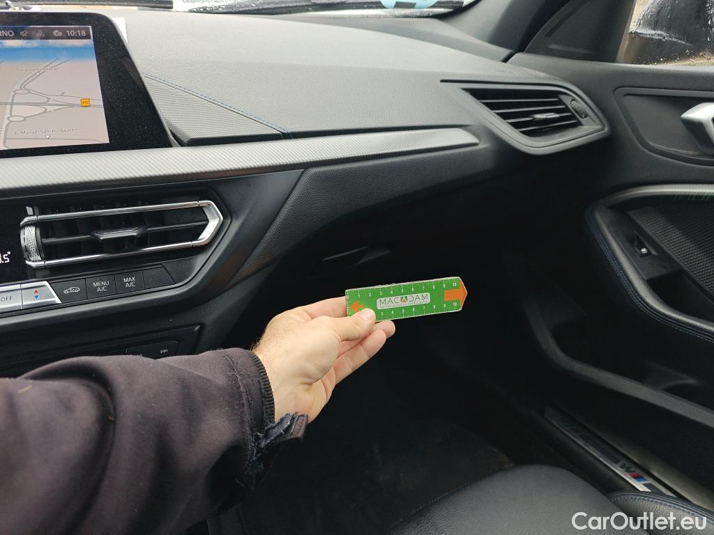  Bmw  Serie 1 BMW  / 2019 / 5P / berlina con portón 118i #16