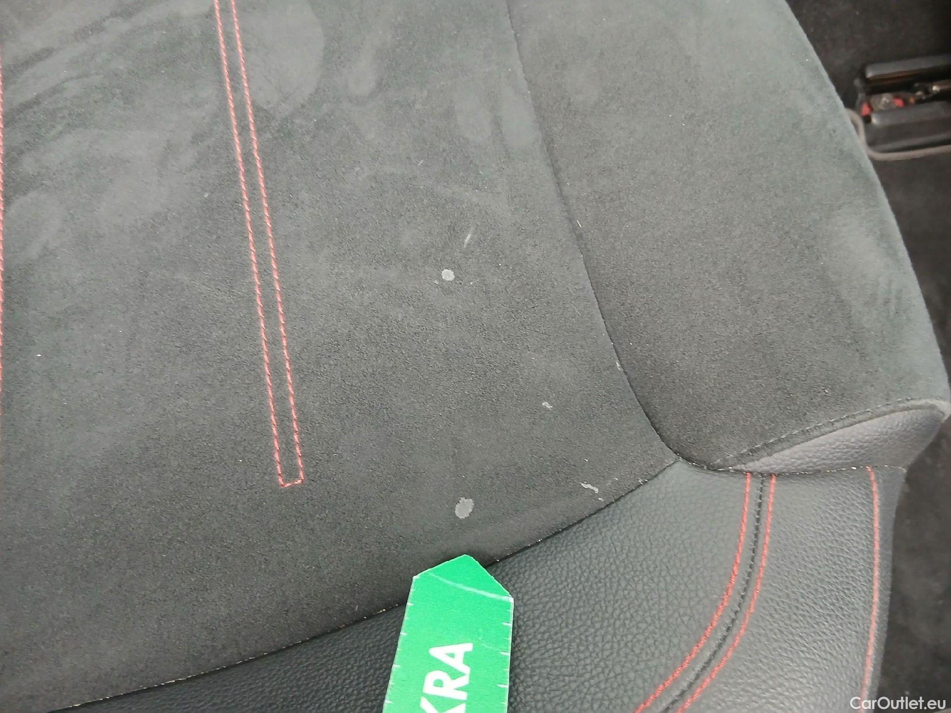  Mercedes  A-Klasse MERCEDES-BENZ Clase A / 2018 / 5P / berlina con portón A 250 e #57