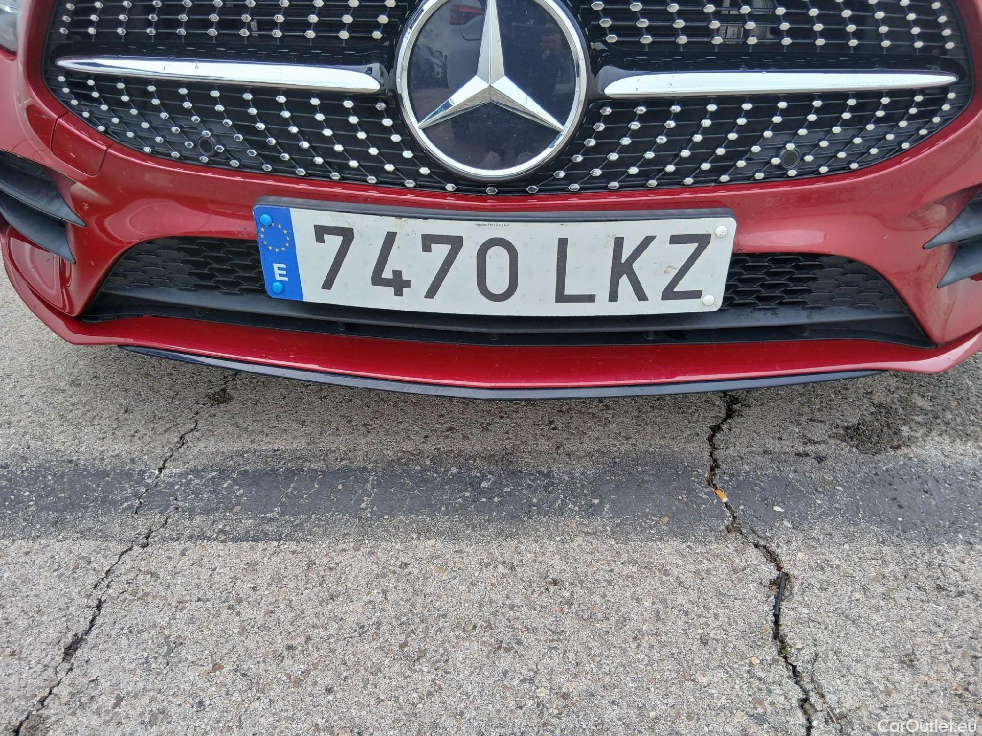  Mercedes  A-Klasse MERCEDES-BENZ Clase A / 2018 / 5P / berlina con portón A 250 e #9
