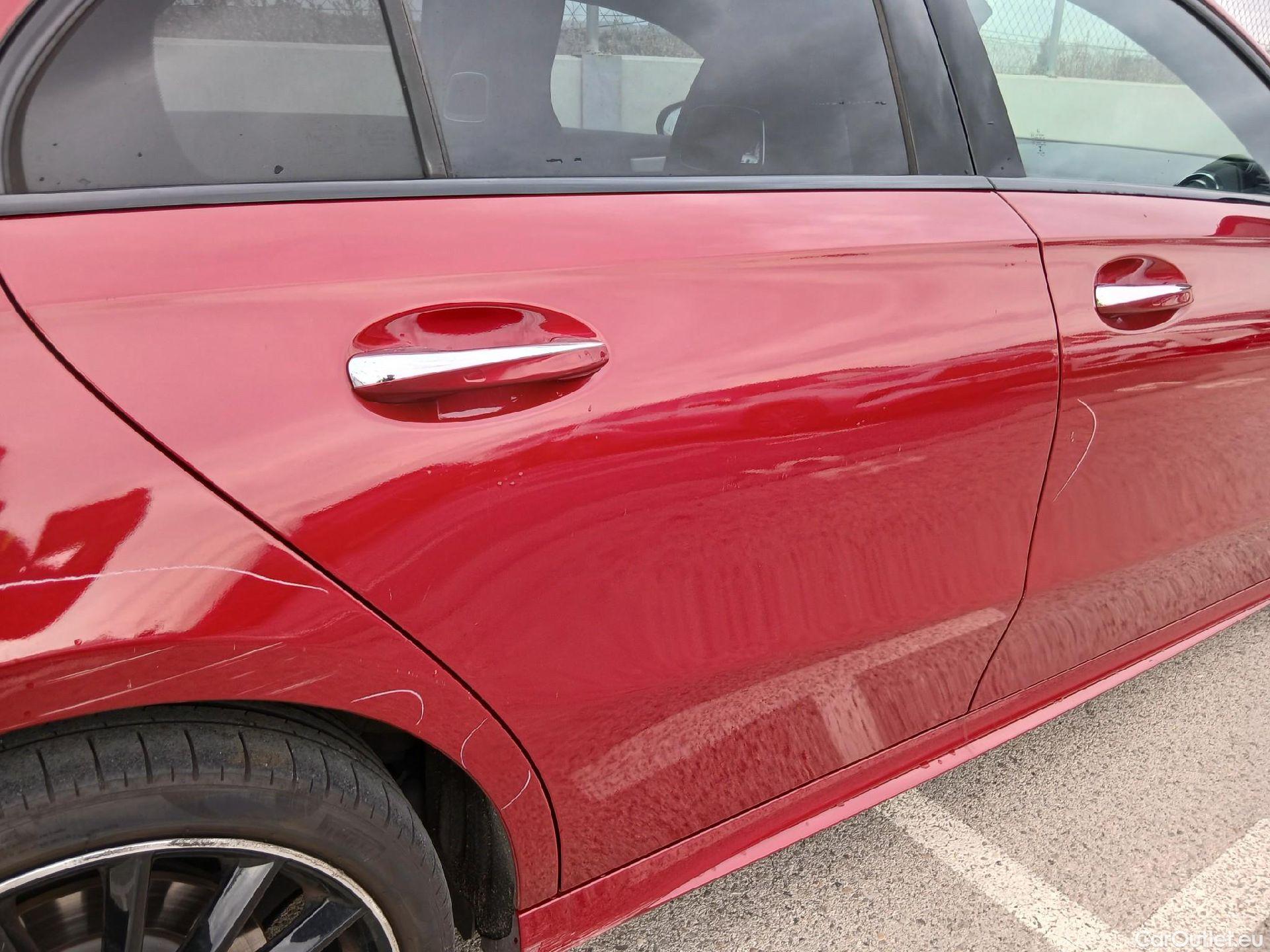  Mercedes  A-Klasse MERCEDES-BENZ Clase A / 2018 / 5P / berlina con portón A 250 e #40