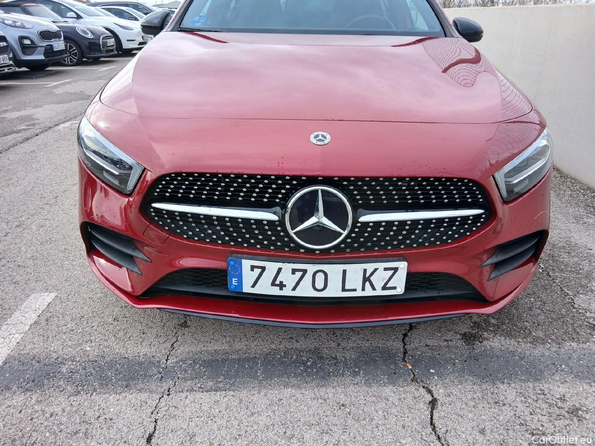  Mercedes  A-Klasse MERCEDES-BENZ Clase A / 2018 / 5P / berlina con portón A 250 e #3