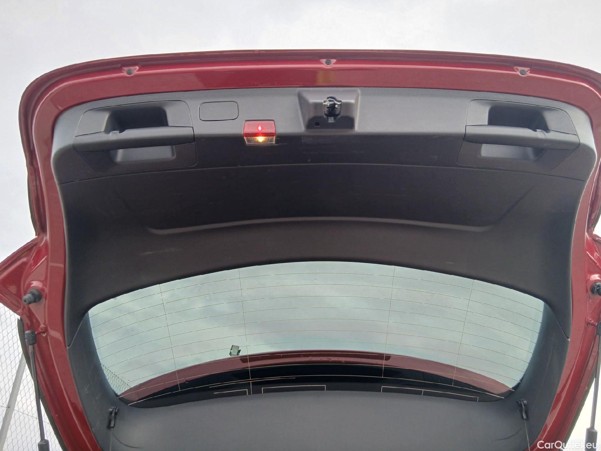  Mercedes  A-Klasse MERCEDES-BENZ Clase A / 2018 / 5P / berlina con portón A 250 e #29