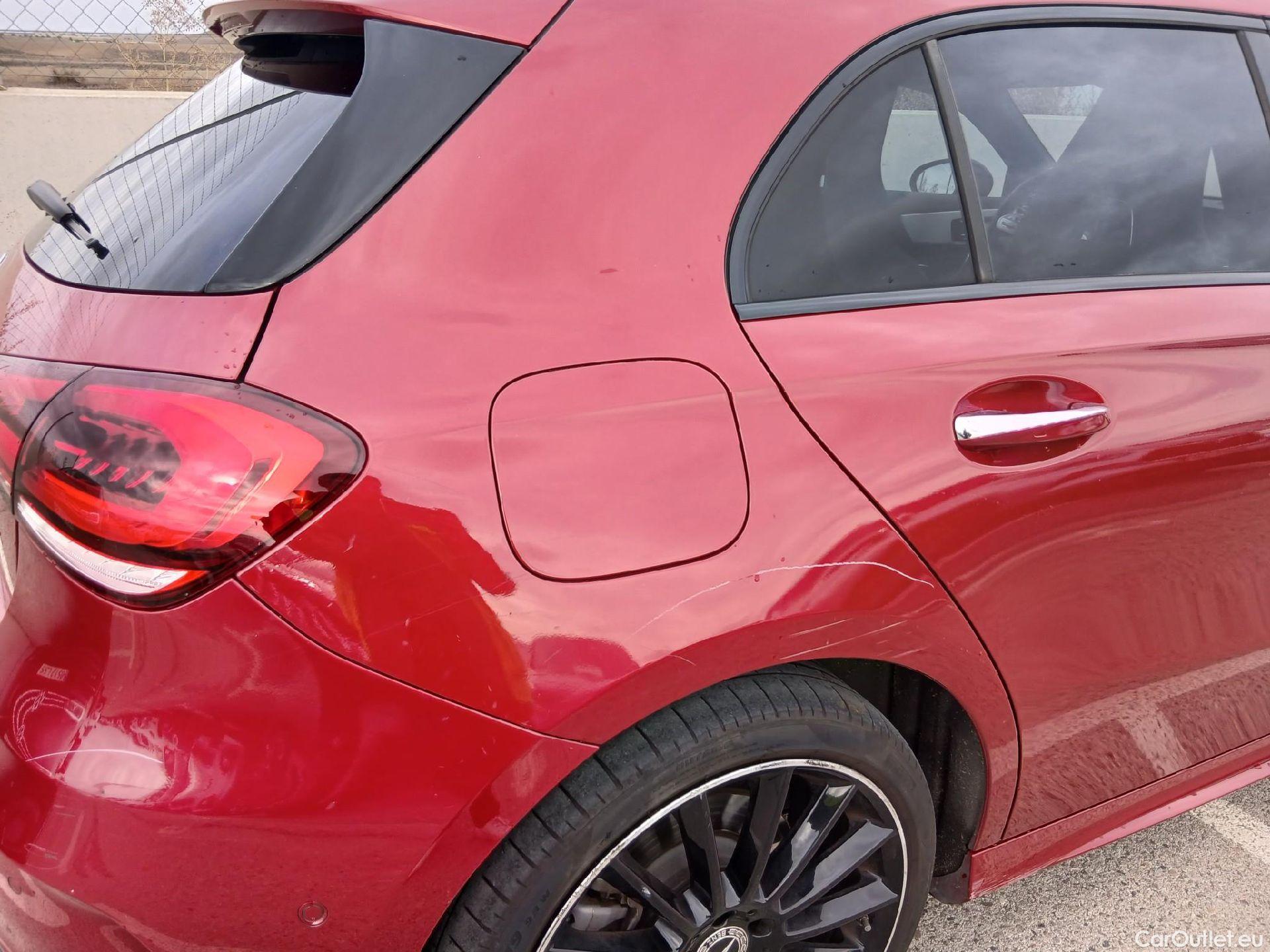  Mercedes  A-Klasse MERCEDES-BENZ Clase A / 2018 / 5P / berlina con portón A 250 e #37