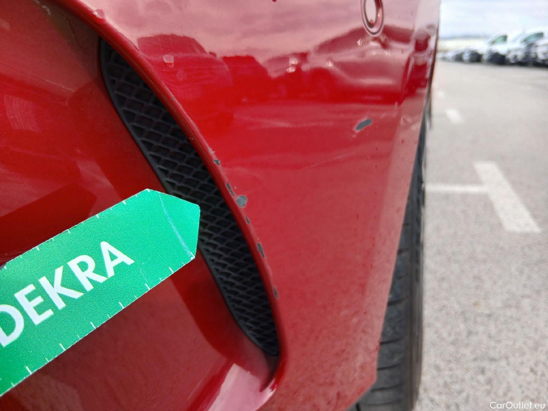  Mercedes  A-Klasse MERCEDES-BENZ Clase A / 2018 / 5P / berlina con portón A 250 e #20