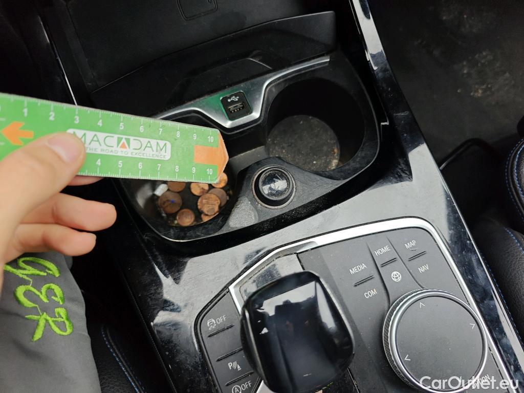  Bmw  Serie 1 BMW  / 2019 / 5P / berlina con portón 118i #27