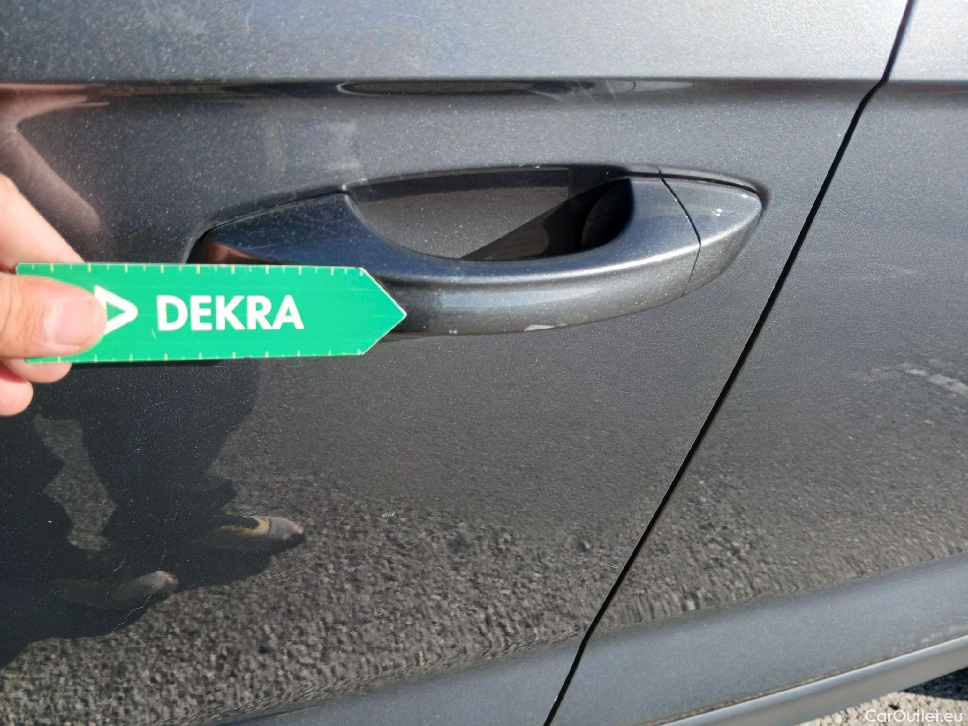  Volkswagen  T-ROC VOLKSWAGEN  / 2017 / 5P / todoterreno Advance 2.0 TDI 110kW (150CV) DSG (AC2) #11