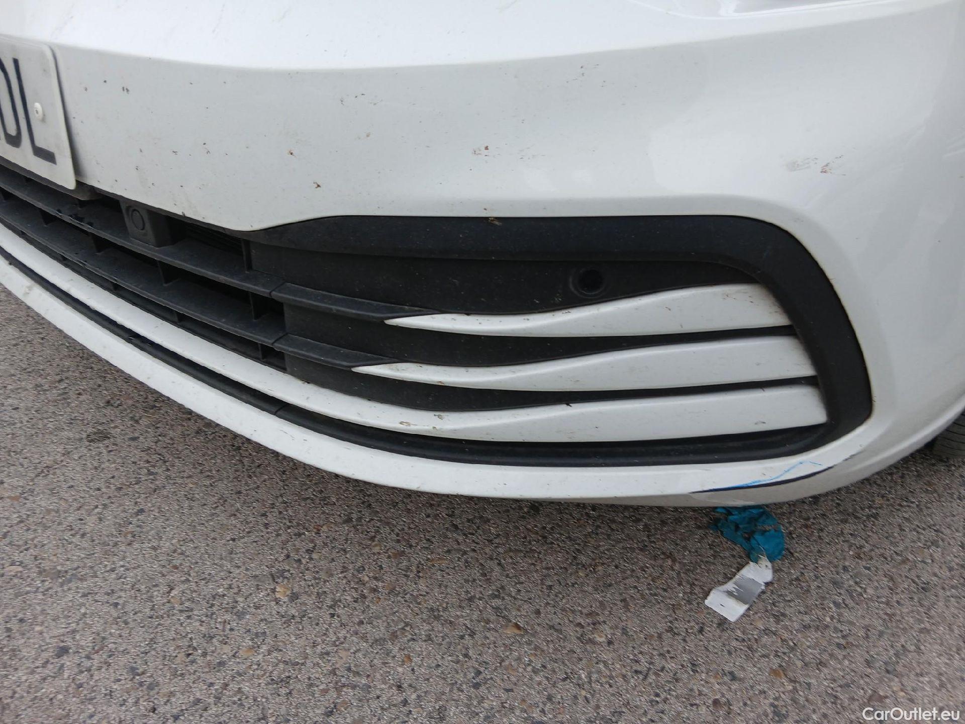  Volkswagen  Golf  VOLKSWAGEN / 2020 / 5P / berlina con portón Life 1.0 eTSI 81kW (110CV) DSG #6