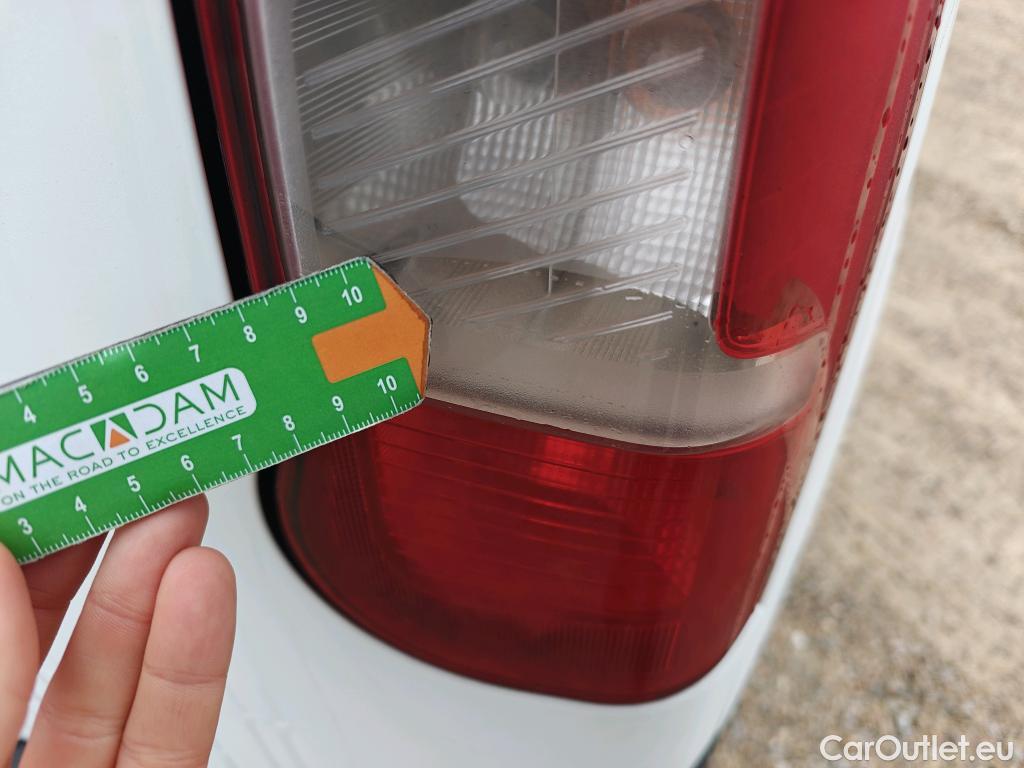  Peugeot  Partner PEUGEOT  / 2018 / 3P / furgón derivado de turismo Pro Standard 600kg BlueHDi 73kW (AC) #15