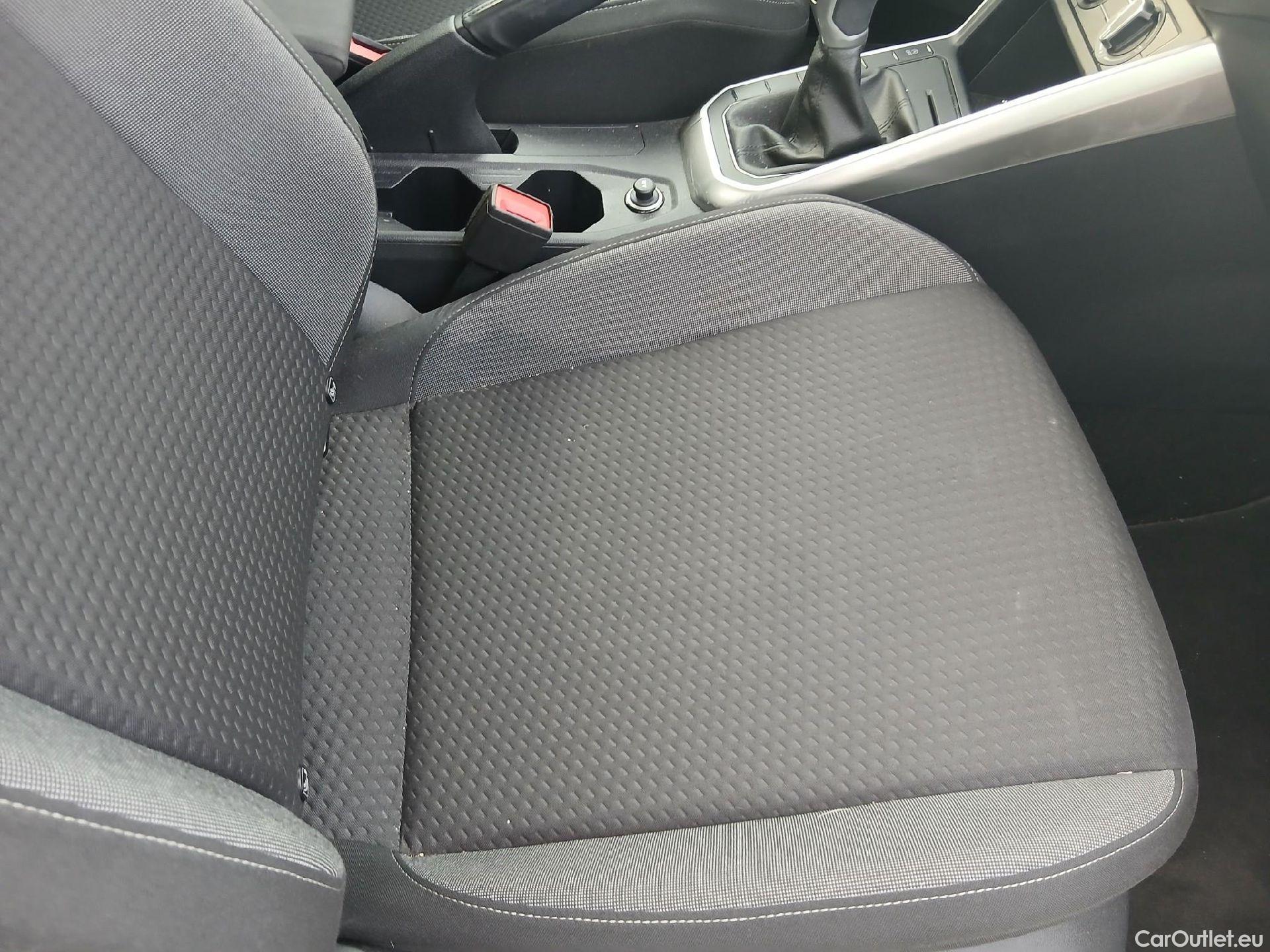  Volkswagen  Polo VOLKSWAGEN  / 2021 / 5P / berlina con portón Life 1.0 TSI 70kW (95CV) #27