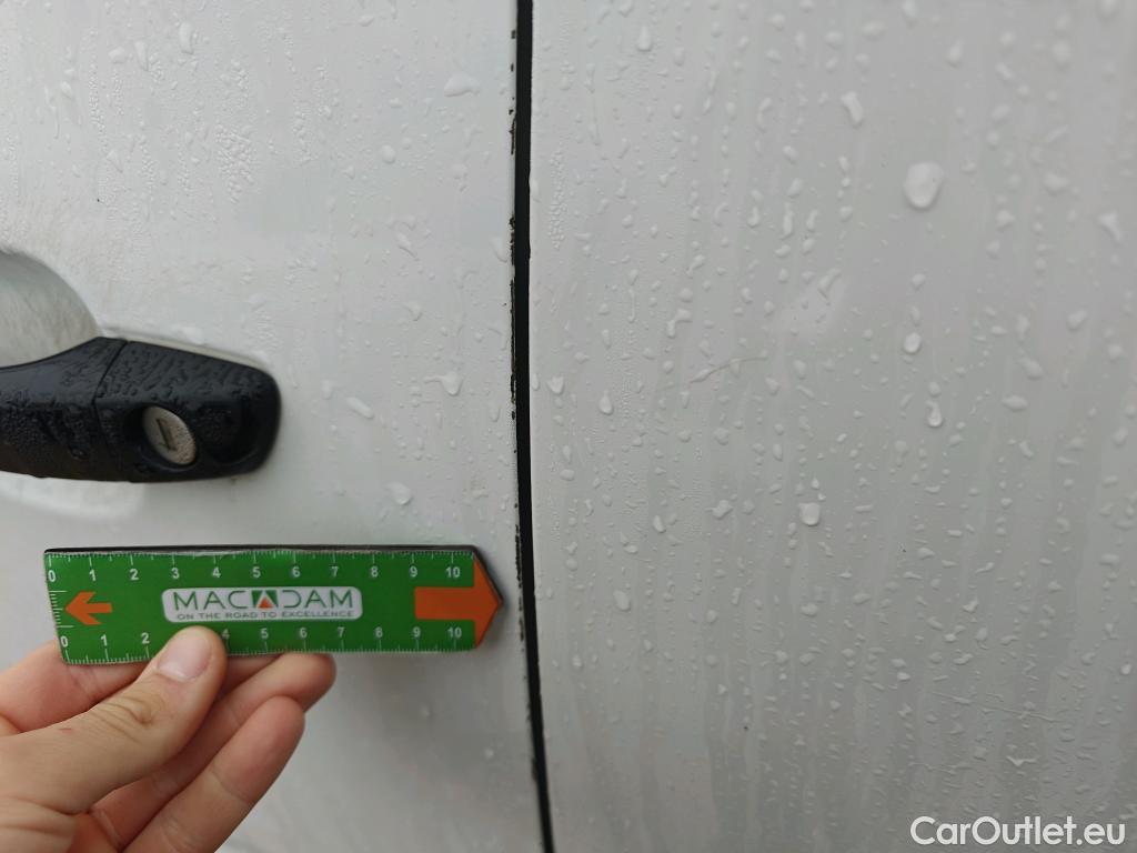  Peugeot  Partner PEUGEOT  / 2018 / 3P / furgón derivado de turismo Pro Standard 600kg BlueHDi 73kW (AC) #48