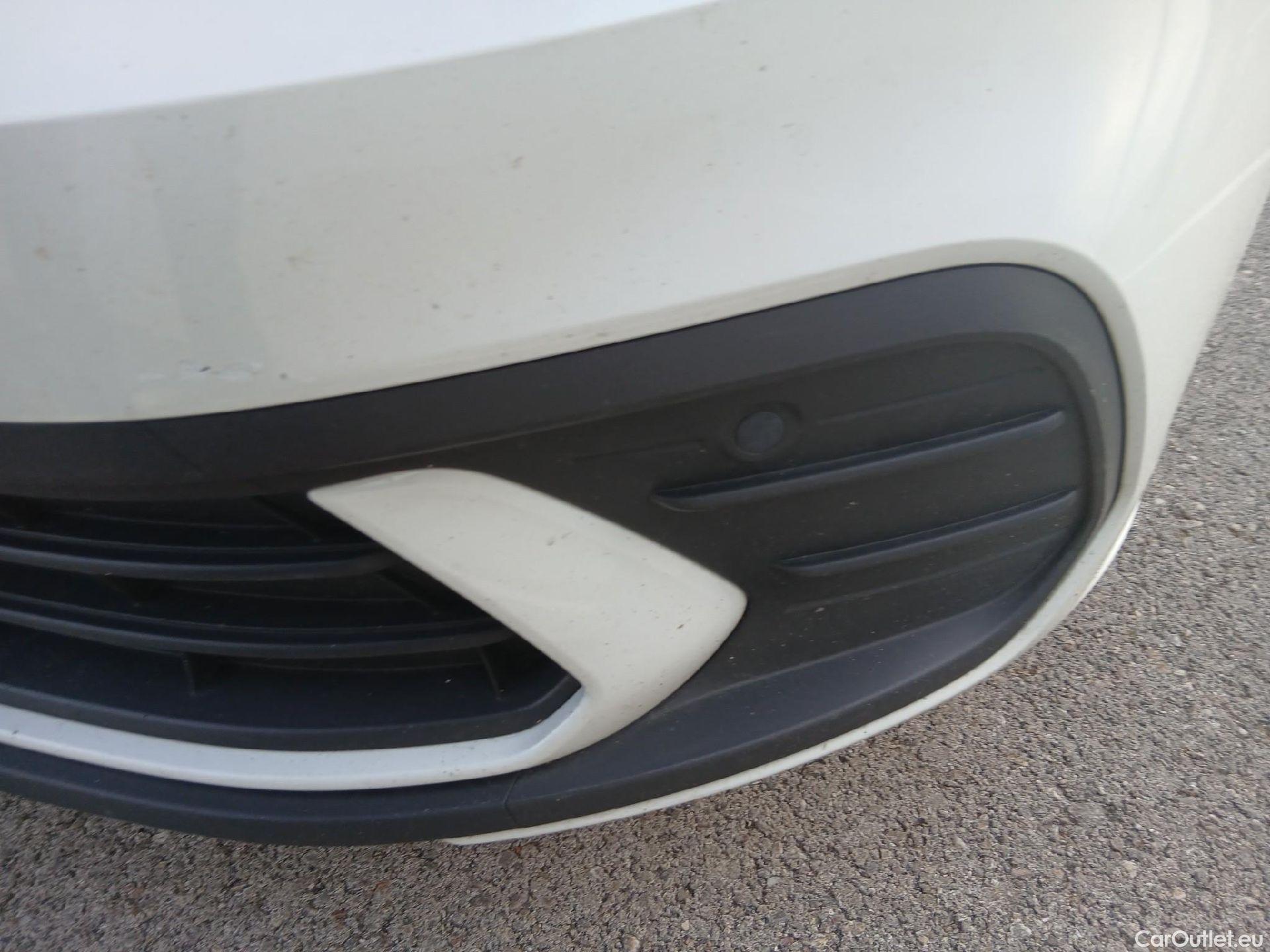  Volkswagen  Polo VOLKSWAGEN  / 2021 / 5P / berlina con portón Life 1.0 TSI 70kW (95CV) #7