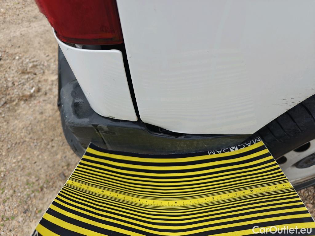  Opel  Combo OPEL  / 2018 / 3P / furgón derivado de turismo Cargo L 1000kg Diesel 1.5 100HP S&S MT E (AC) #5