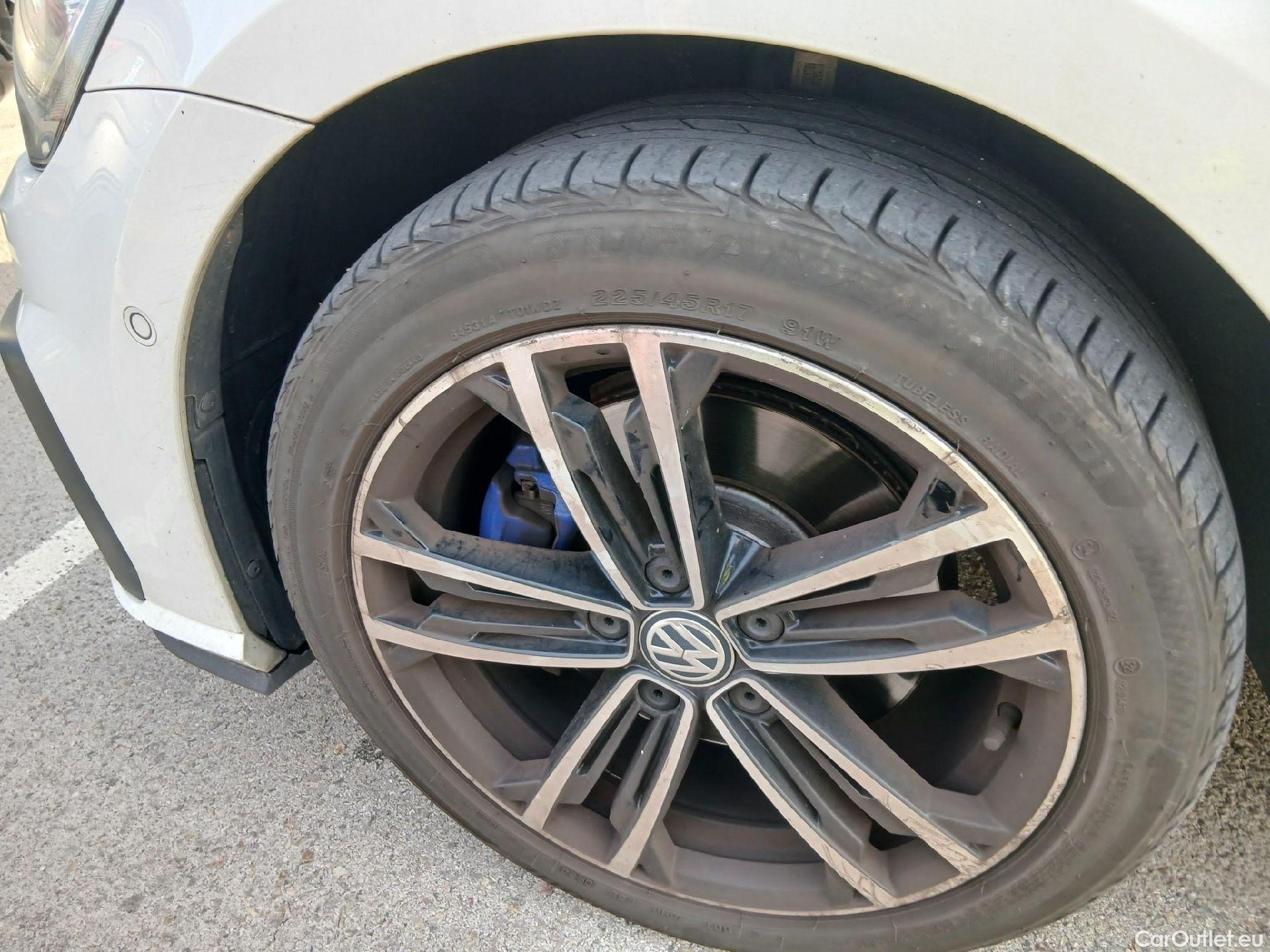  Volkswagen  Golf  VOLKSWAGEN / 2016 / 5P / berlina con portón GTE 1.4 TSI e-Power 150kW (204CV) DSG #2