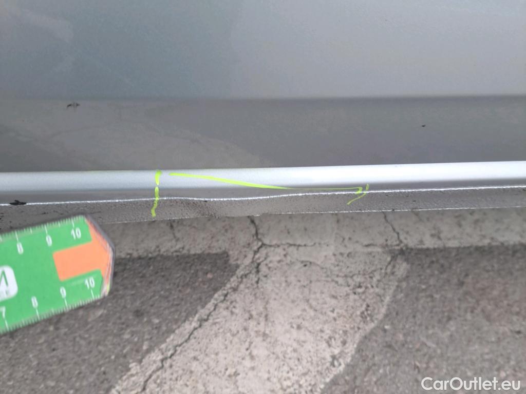  Volkswagen  Polo VOLKSWAGEN  / 2021 / 5P / berlina con portón Life 1.0 TSI 70kW (95CV) #2