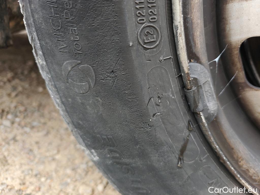  Peugeot  Partner PEUGEOT  / 2018 / 3P / furgón derivado de turismo Pro Standard 600kg BlueHDi 73kW (AC) #69